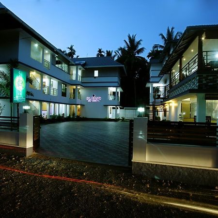 Clirind Resort Athirappilly Luaran gambar